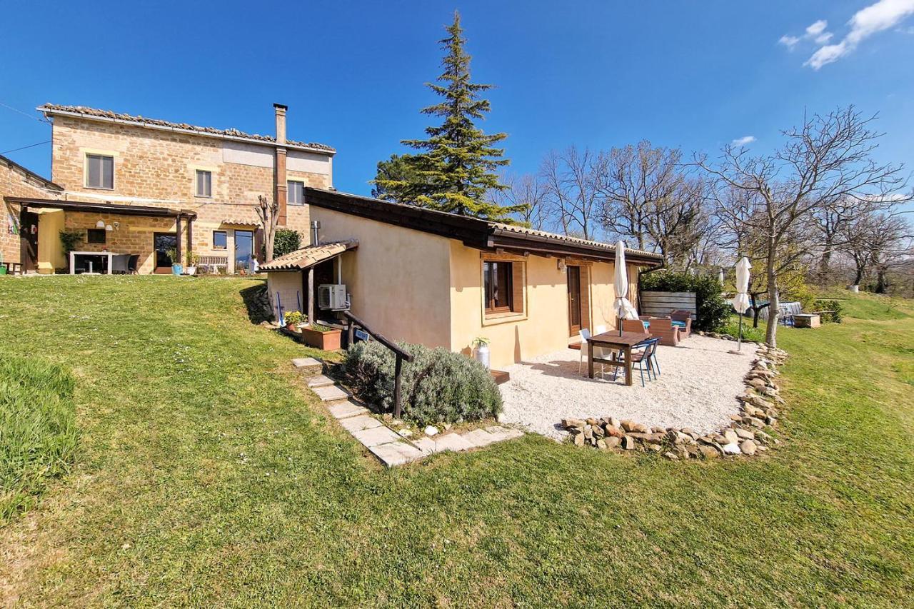 Villa Pilotti Country House Penna San Giovanni Exterior foto
